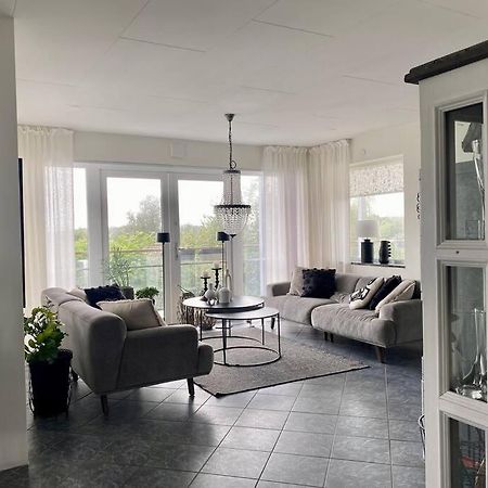 Villalaegenhet I Askim Med Havsutsikt Göteborg Exterior foto